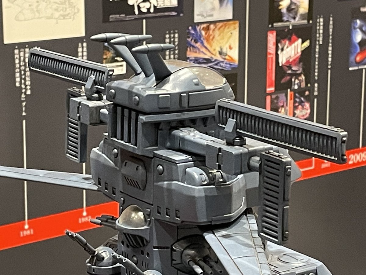 wizard03_765's tweet image. 宇宙戦艦ヤマト 全記録展観に行ってきました。企画段階のイメージボードとか初めて観た。やっぱり設定画とかは手書きがいいよねなんて思いながら観て周りました。会場内は基本写真撮影OKなのですが、モデラーの性なのか1/100ヤマトばっかり撮影してた(^^)