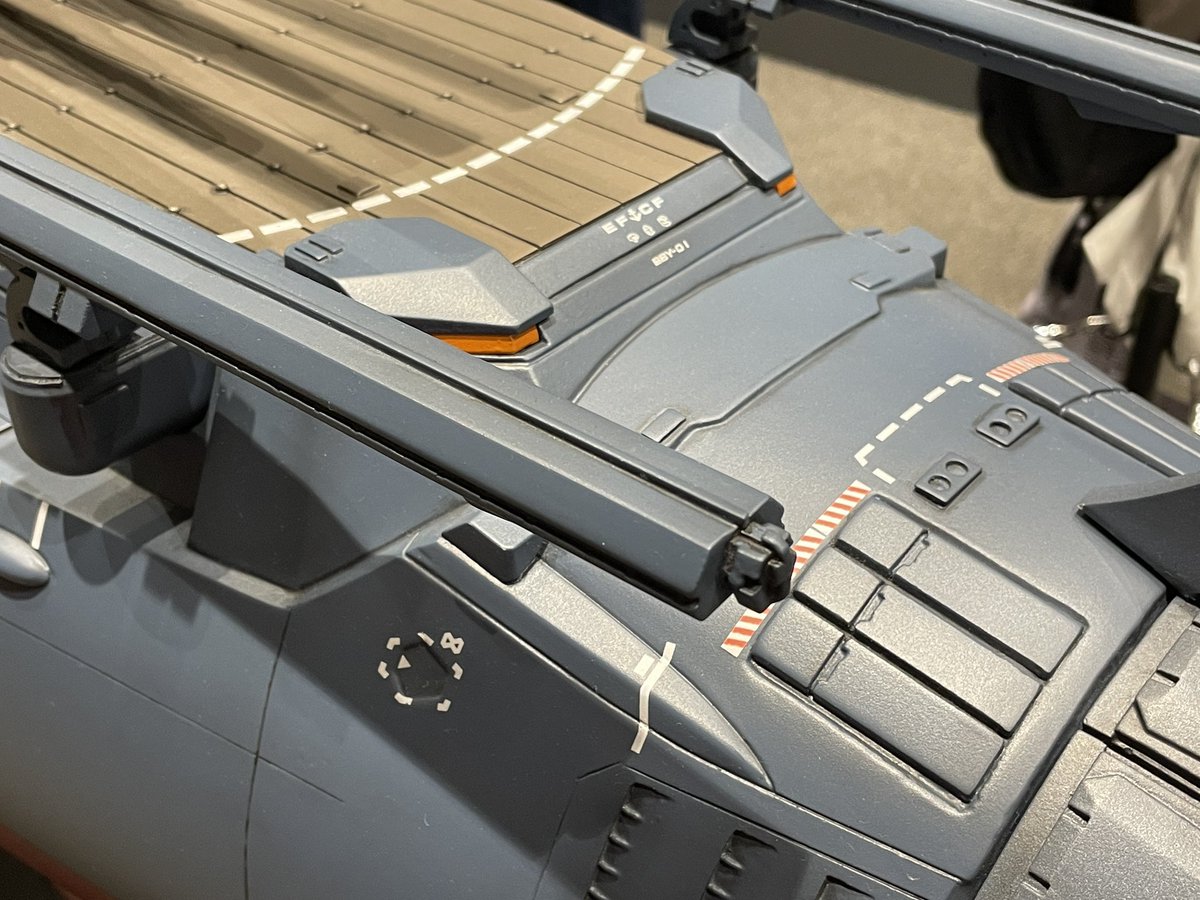 wizard03_765's tweet image. 宇宙戦艦ヤマト 全記録展観に行ってきました。企画段階のイメージボードとか初めて観た。やっぱり設定画とかは手書きがいいよねなんて思いながら観て周りました。会場内は基本写真撮影OKなのですが、モデラーの性なのか1/100ヤマトばっかり撮影してた(^^)