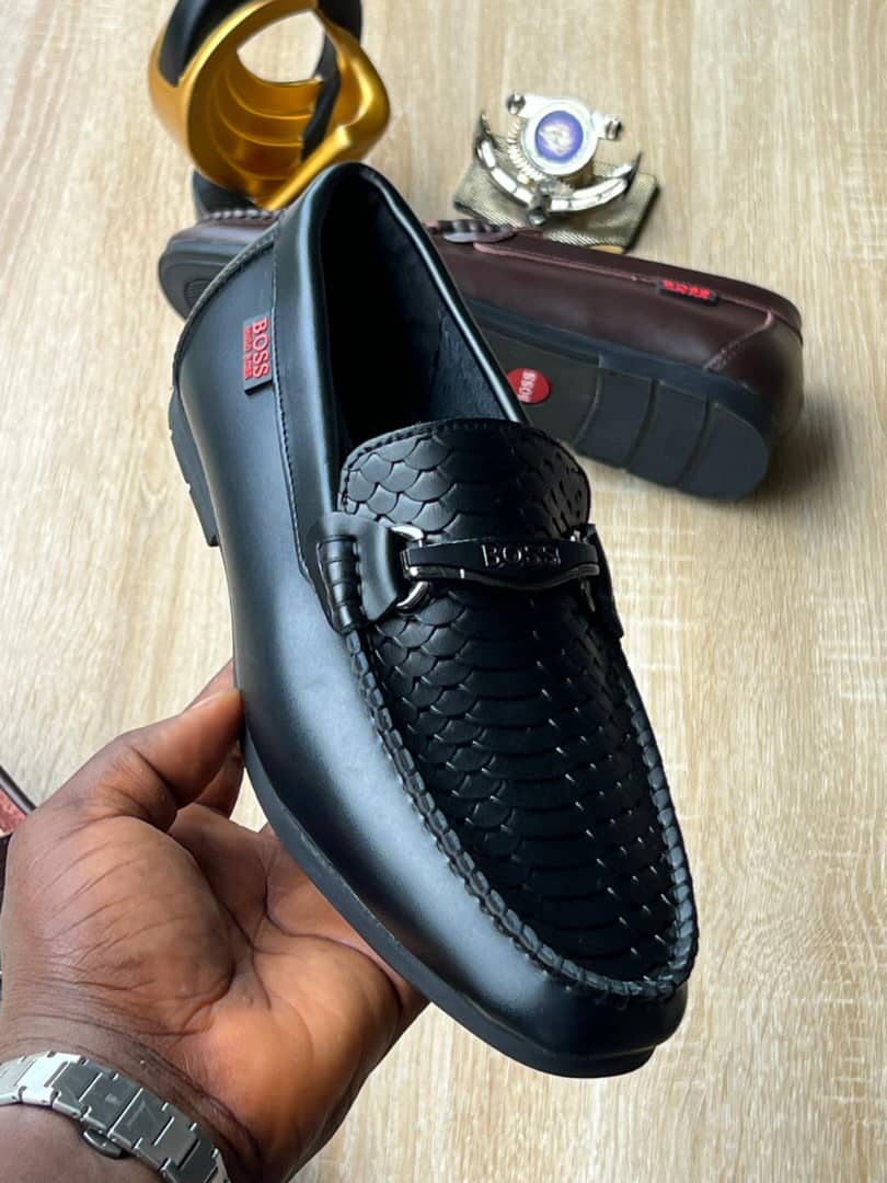 Size 40-45

Price 🏷️30,000

Location: Kaduna nationwide delivery
Call or Whatsapp 08133107858