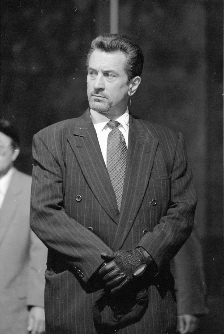 Robert De Niro on the set of Heat, 1995