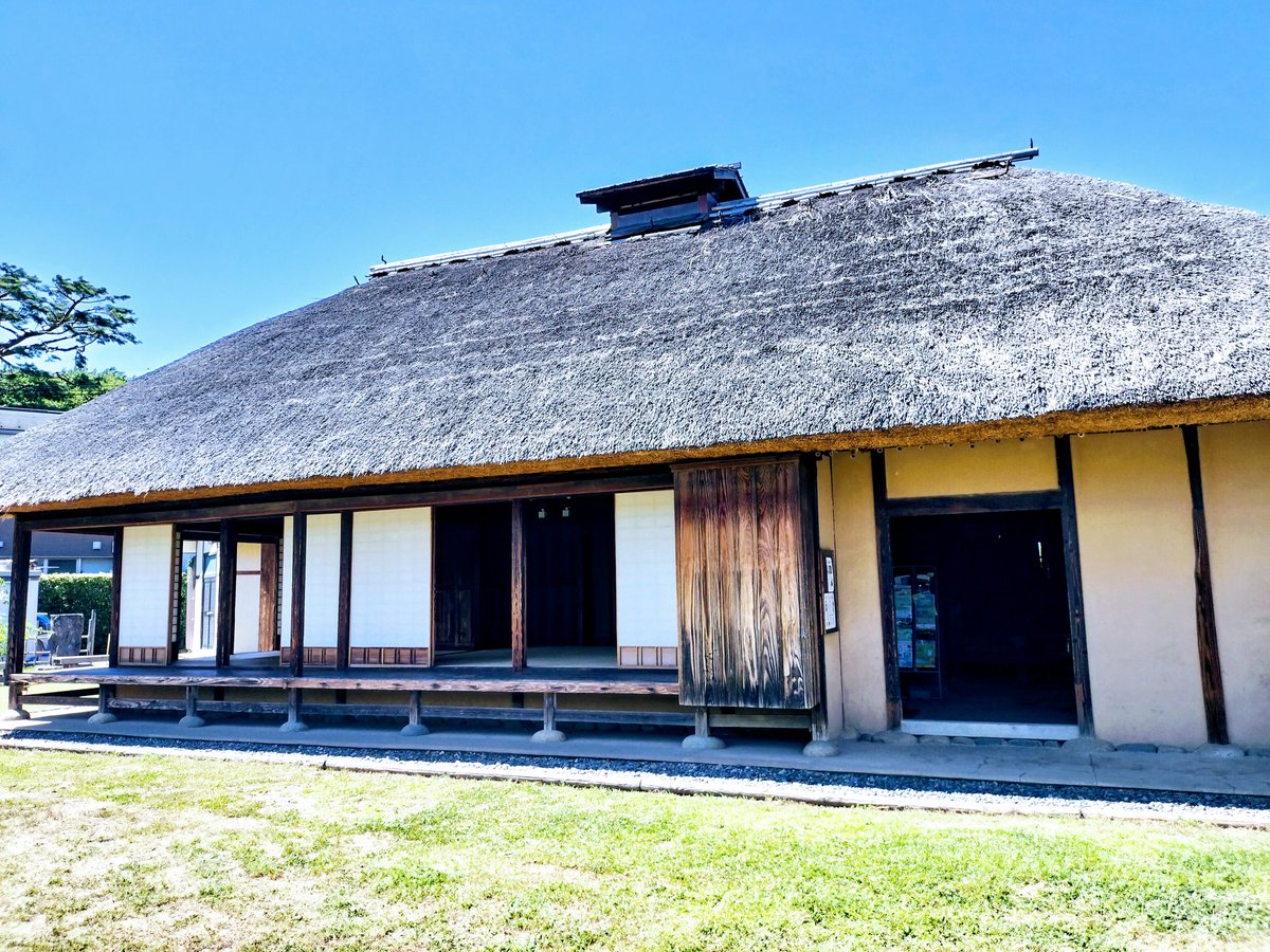 Openwings2025's tweet image. This traditional Japanese farmhouse offers a glimpse into the humble lives of ordinary farmers in ancient times. The nostalgic charm and peaceful atmosphere make it feel like time has stood still. 🍃🏡✨

#Japan #OldJapaneseHouse #NostalgicVibes #TraditionalJapan #FarmhouseLife…
