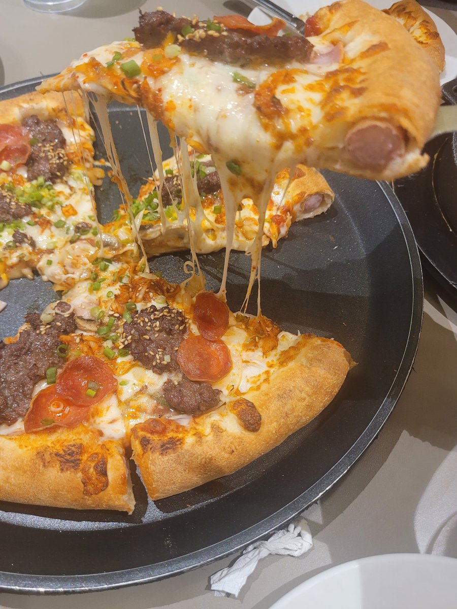 Eseoa00's tweet image. 오늘 맛있는것도 묵고~
좋은것도 보고~
영화도 봤고~
즐거운 휴일이여따☆
아 근데 진짜 이재모 피자 추천 받을만하네요.
잘~먹었다 고맙다!!!
