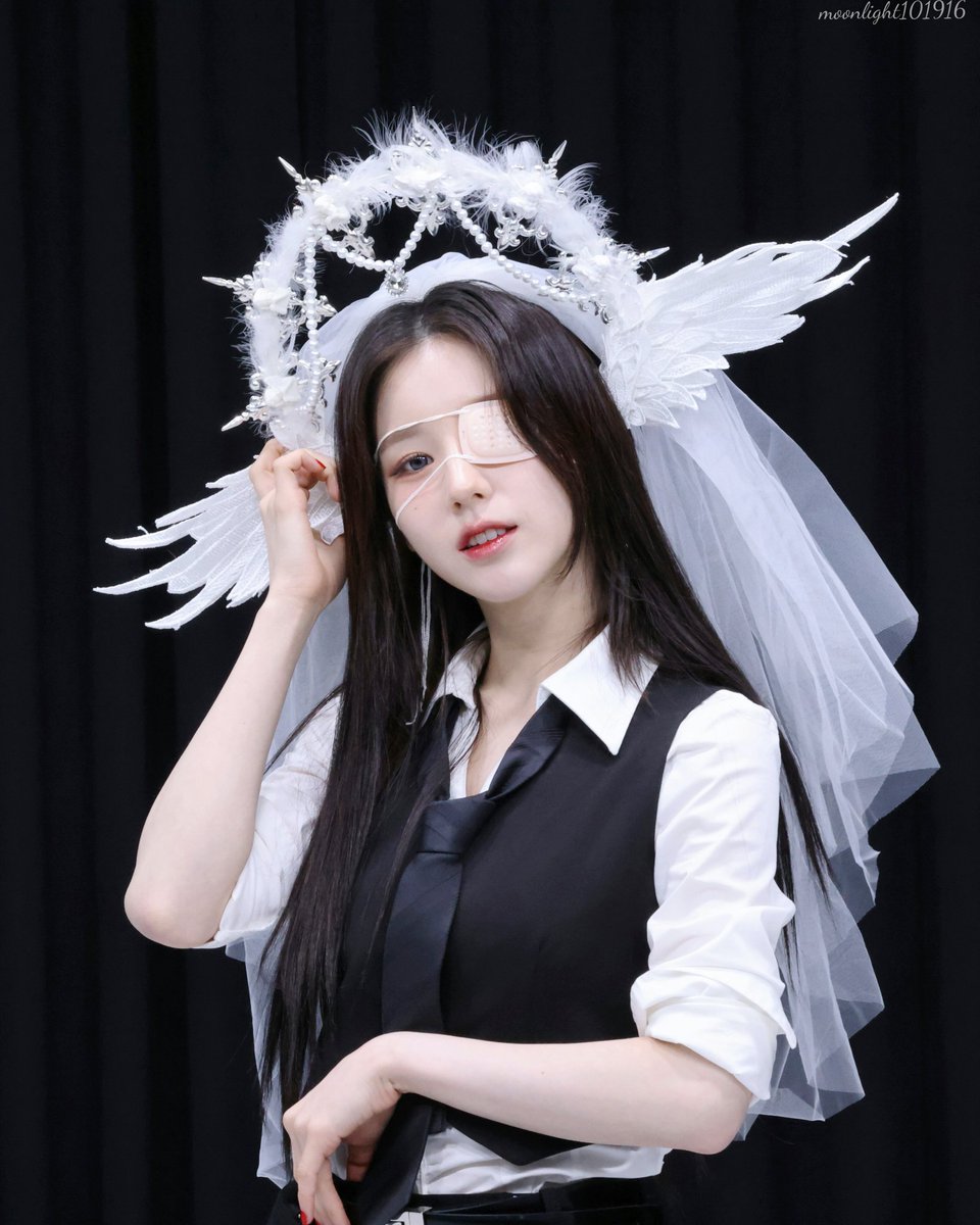 loonasapphirec's tweet image. 