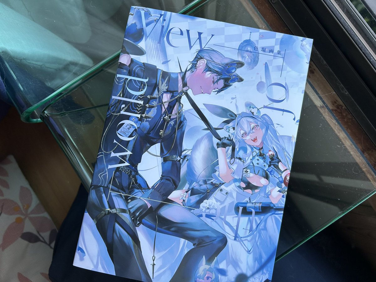 alicealice1206's tweet image. 色塩さんの画集届きました✨
ダリルさんとタルトバニーちゃんが好き💕
シュッとしたタッチやOCのデザインが素敵なんですよね #色塩FA