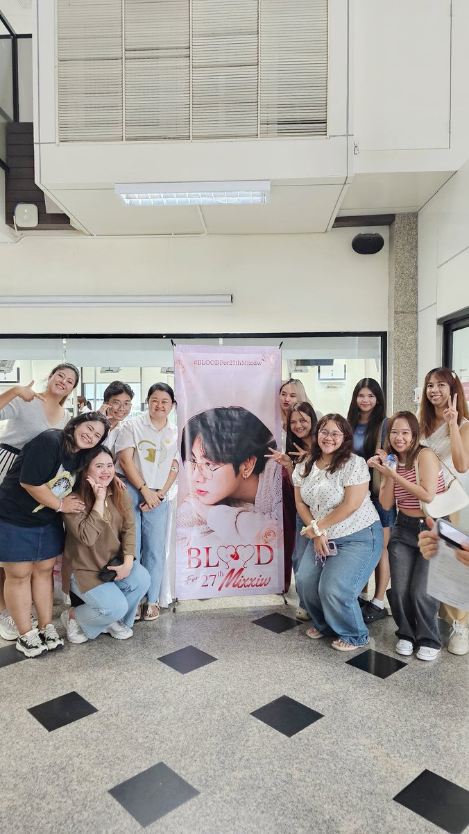 sandsaai's tweet image. 🏥 #BLOODFor27thMixxiw🩸
ขอขอบคุณแฟนคลับทุกท่านที่ซัพพอร์ตโปรเจคบริจาคเลือดจนเข้าสู่ปีที่ 4 แล้ว
ไม่ว่าจะเป็นร่วมผู้บริจาคเลือด ผู้ซัพพอร์ต Give away ข้าวน้ำขนม รวมถึงกำลังใจ
ทุกส่วนสำคัญทั้งหมด
ขอบคุณ@wixxiws ที่ทำให้เกิดโปรเจคนี้ขึ้นมา หากผิดพลาดประการใดต้องอภัยมา ณ ที่นี้