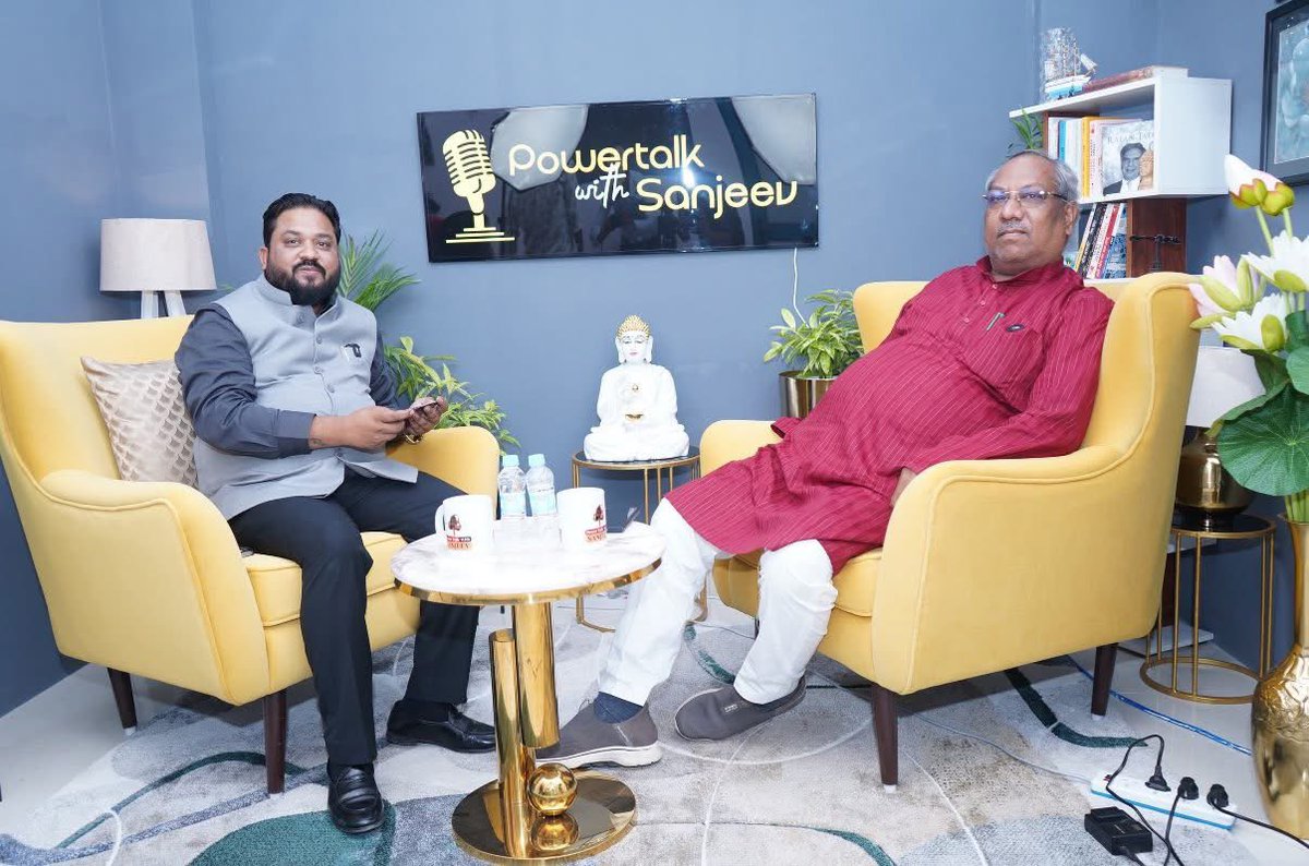 आज लखनऊ में Power Talk With Sanjeev प्रोग्राम में पहुँचे ।
#drsanjaykumarnishad