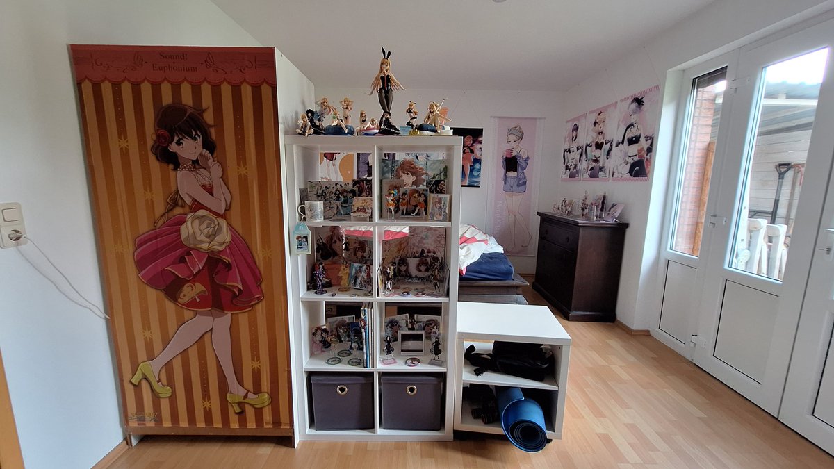 hiim_shiro's tweet image. Sammlungsupdate Juli 2025 (Thread mit 13 Tweets)
Es ist soweit, mein neues und auch letztes Sammlungsupdate für vermutlich sehr lange Zeit, all diese Sachen wandern demnächst in Kisten und werden eingelagert, wenn ich dann zum Studierenden nach Bremen ziehe🥲