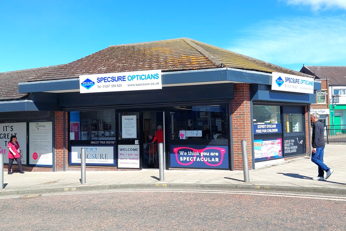 ConsettAFC's tweet image. Then there&apos;s a host of other long-serving sponsors, like @CMFlooringLtd, @SPECSUREDHM, @GeordiesSigns and Stanley Travel. Thanks to them all. 👍🤝👏 #supportthesteelmen