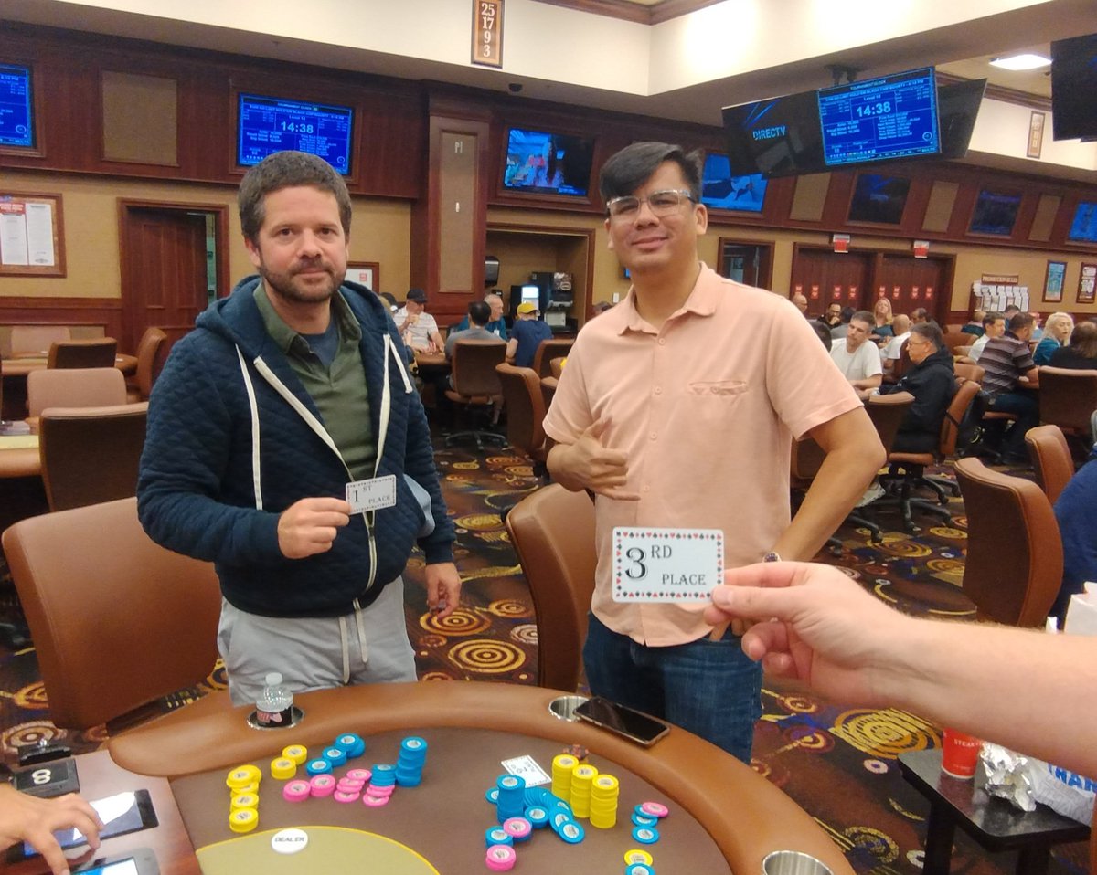 SPPokr's tweet image. Congratulations to our 3 finalists in tonight's 6pm Black Chip Bounty event. The 3 agreed to a deal with John H taking over $2300 plus bounties and the coveted medallion. Join us every night for tremendous poker action at @southpointlv