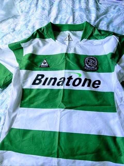 In 1926, after applying for re-election to the Football League in two of three seasons.
Our green and white colours were deemed to be "unlucky" by the board.

However, our luck changed with promotion on the last two occasions that we've worn them.
2003-04 and 2010-11

🟢⚪

#QPR