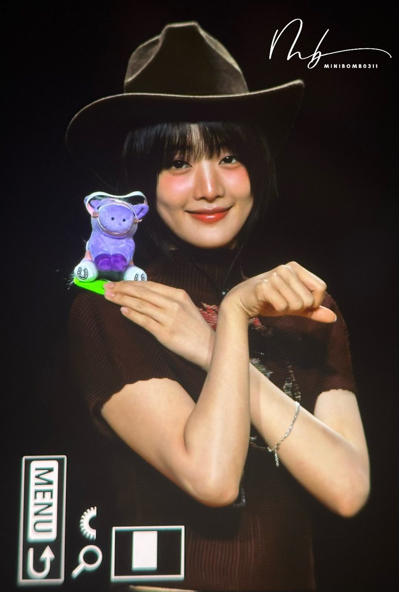 minibomb0311's tweet image. 250726 민니 프리뷰
Cow girl Minnie 🤠🐴
#IDLE #GIDLE #여자아이들 #아이들 #민니 #MINNIE #มินนี่