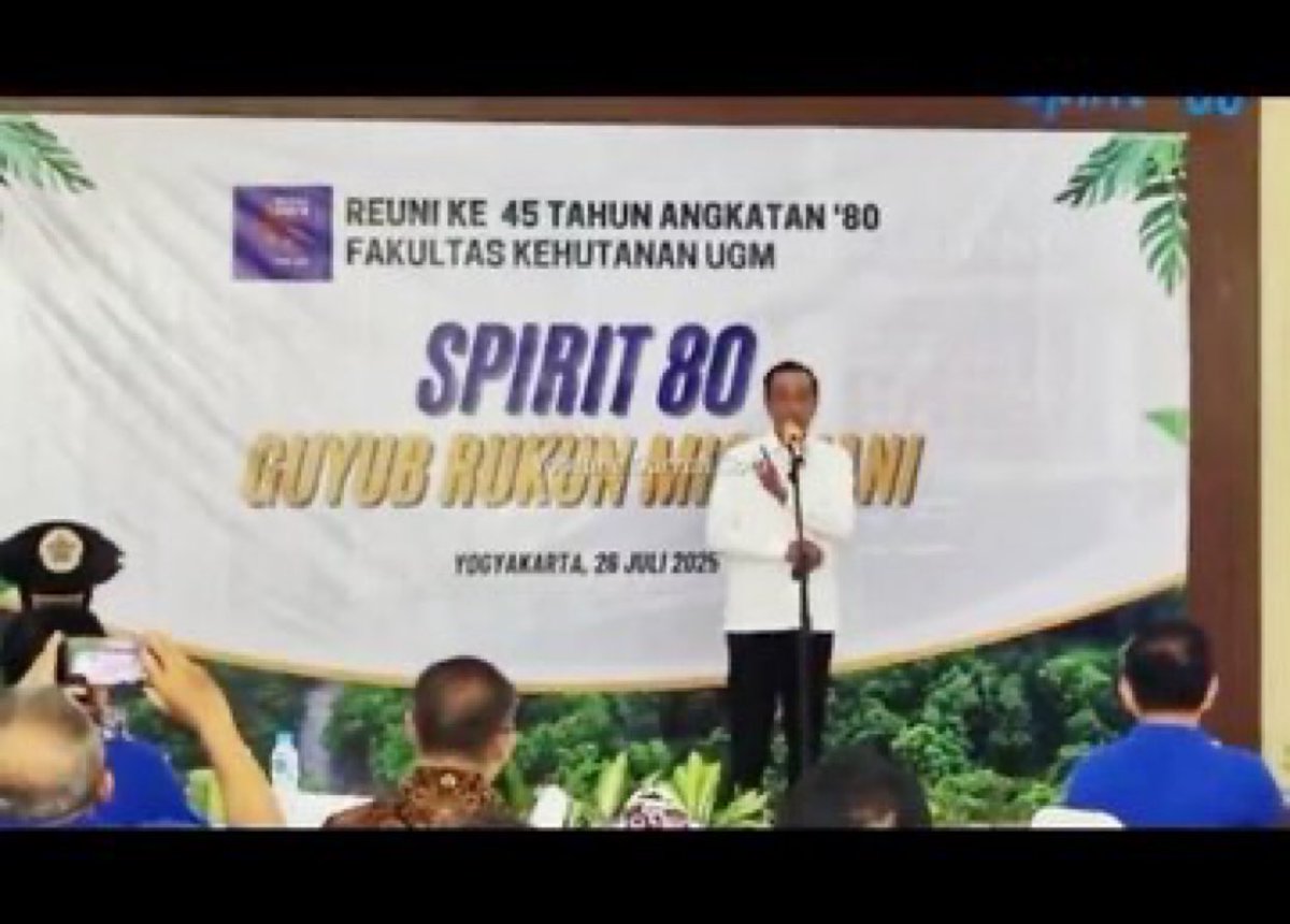 Ada yg aneh ga?