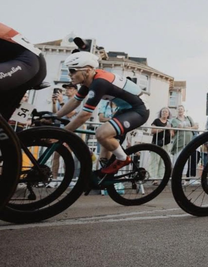 Commando Chef - MBE - (@commandochef) on Twitter photo Step up for my lad last night - National Crit Racing, stacked field with pro cyclists but more than held his own - Outstanding βwee manβ π΄ββοΈπ΄ββοΈπ
<a href="/plymouthcorries/">PlymouthCorinthianCC</a> Step up for my lad last night - National Crit Racing, stacked field with pro cyclists but more than held his own - Outstanding βwee manβ π΄ββοΈπ΄ββοΈπ
<a href="/plymouthcorries/">PlymouthCorinthianCC</a>