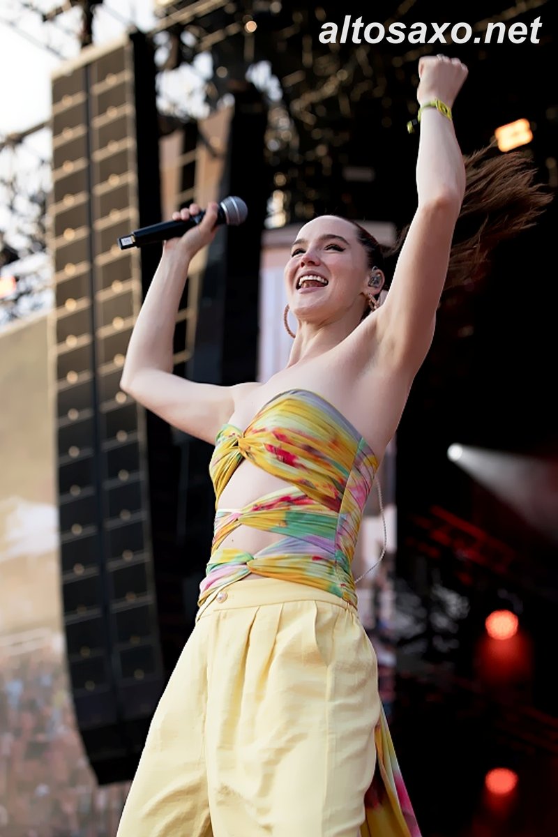 AltosaxoMusic's tweet image. Sophie Hawley-Weld of SOFI TUKKER performs at Colours of Ostrava 2025 in Ostrava, Czechia on July 19, 2025.
ALTOSAXO Music Apparel
altosaxo.net