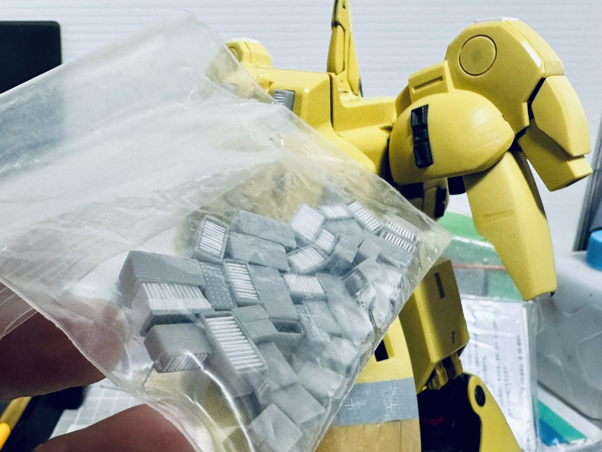 taka33shira33's tweet image. #Zガンダム40周年
#ジ・O 進捗wip
ニプコムにて温かい応援をいただきありがとうございます🙇♂️ロングスパート中😅
ダクトぜんぶ置き換え計画はおしまい🙌…と思ったら、背中の既存ダクトと解像度が合わないのでここも作り直し😅
終わったら次の工程行く〜!
#いつまでも君は刻の涙を見る40th…