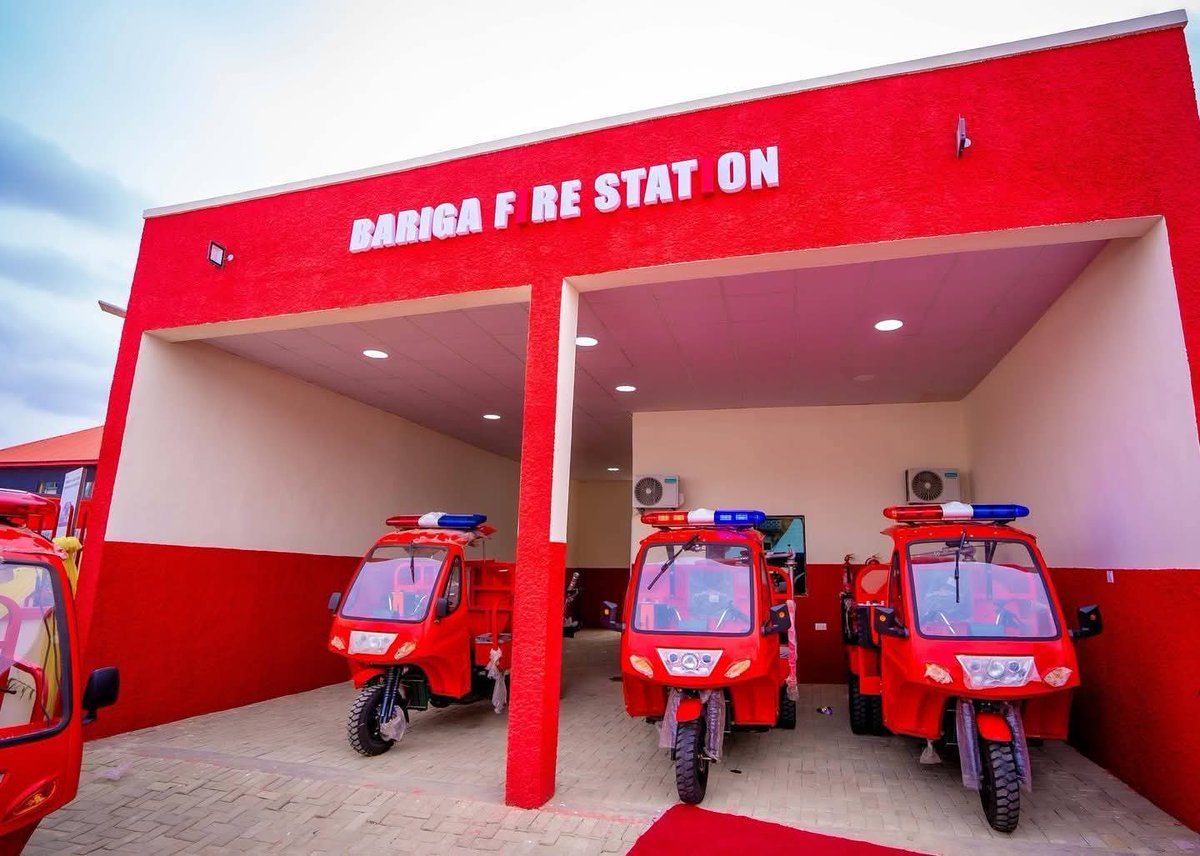 TheTope_Ajayi's tweet image. From Lagos' example, over the years, we now know Local Governments can actually serve their purpose of driving development at the grassroots.
In Tinubu's Lagos, local governments build schools, primary health centres, fire service stations, markets, and construct roads, among…
