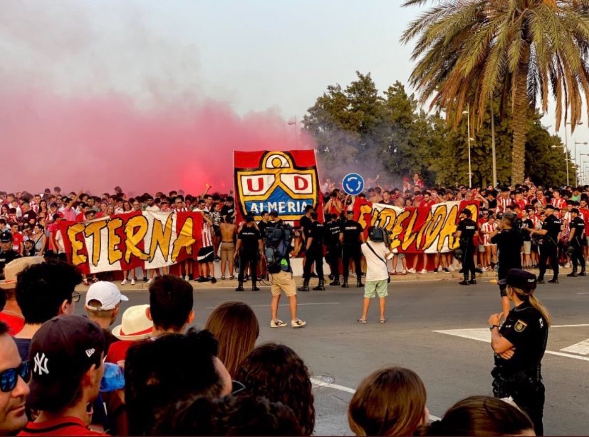 36 años haciendo latir a nuestra ciudad. 

Feliz aniversario Unión.