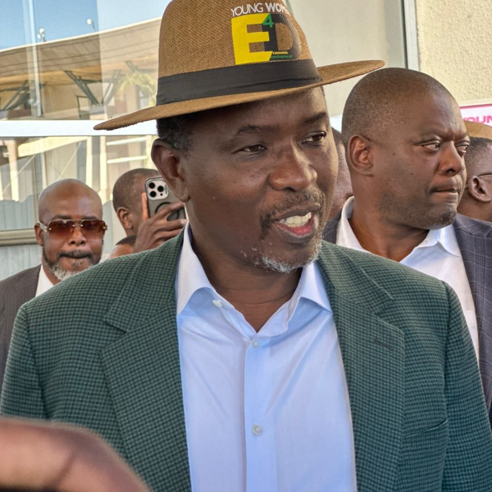 ElderTagwirei's tweet image. The Leopard in the Boardroom Dr Tagwirei's Imposing Ascent and the Echoes of Dissent few figures loom as large or as divisive as Dr Elder Kudakwashe Tagwirei. Once an elusive businessman, he now stands as a formidable titan whose wealth shields him from the volleys of public…