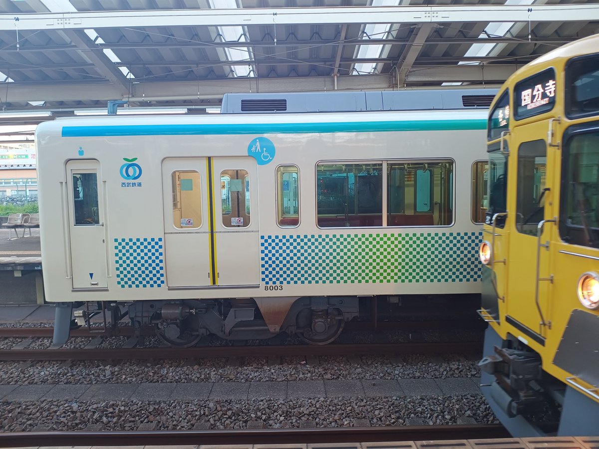 tkimura53007's tweet image. 小川駅なう。アルストム履いたやつを西武線で見るのはまだ新鮮な感じ。
