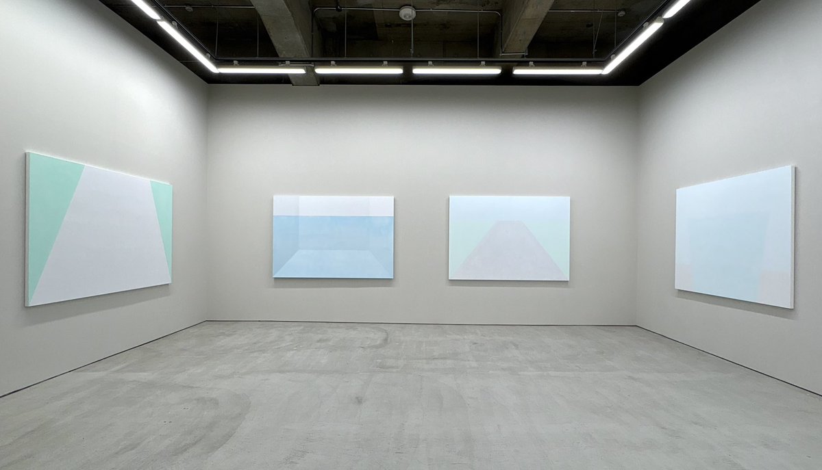 A-Mashiro (@a_mashiro_nft) on Twitter photo Today, I went to <a href="/newrafael/">Rafaël Rozendaal 🪑</a> 's solo exhibition with <a href="/NORIWTS/">NORI</a> at the <a href="/TSCATokyo/">Takuro Someya Contemporary Art</a> . His paintings were refreshing, and I had a great time talking with him. Today, I went to <a href="/newrafael/">Rafaël Rozendaal 🪑</a> 's solo exhibition with <a href="/NORIWTS/">NORI</a> at the <a href="/TSCATokyo/">Takuro Someya Contemporary Art</a> . His paintings were refreshing, and I had a great time talking with him.