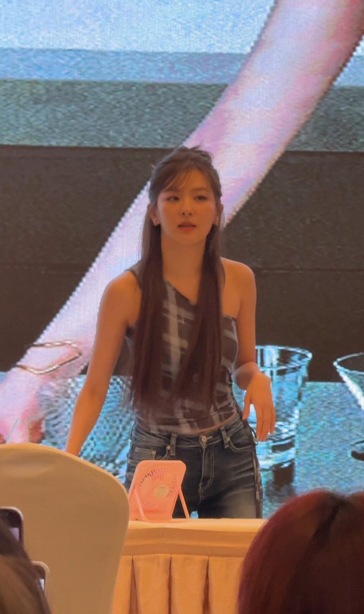 gagseulgi's tweet image. ㄷㄷㄷㄷ