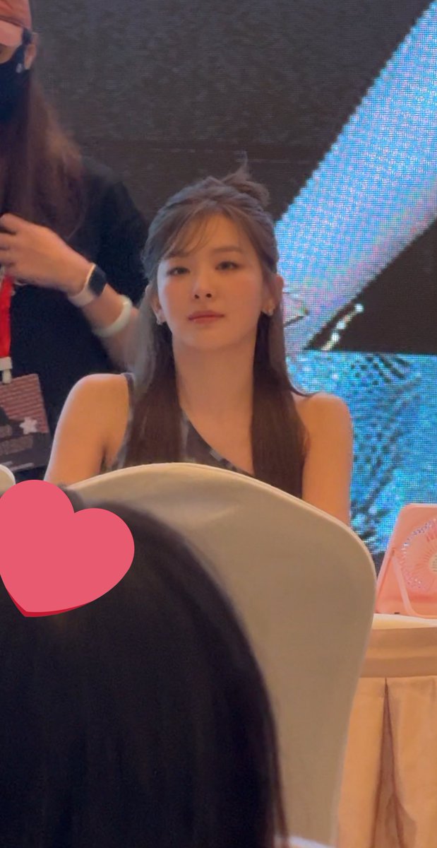 gagseulgi's tweet image. ㄷㄷㄷㄷ