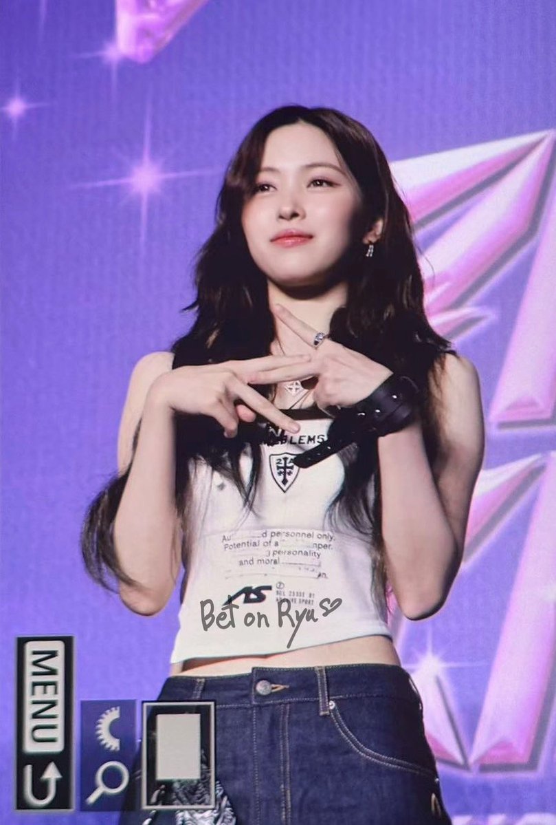 betonryu_srj's tweet image. 250726 가요대전 블루카펫
#ITZY #있지 #RYUJIN #류진
@ITZYofficial