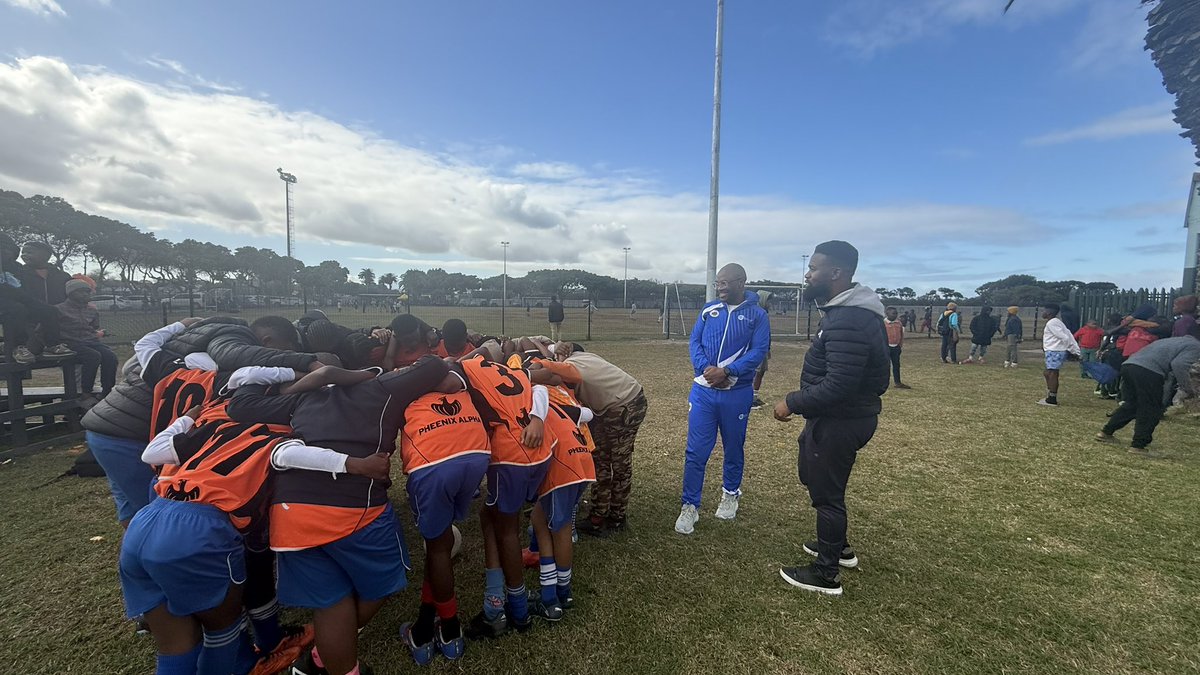 ricardomackenzi's tweet image. 🚍⚽️ Today we activated FREE transport in Langa for thousands of young footballers across the Cape Metro to get to their games!
Sport changes lives, and we’re investing in youth where it matters.
Thanks to MTN, SAFA Cape Town, and Golden Arrow for the support! 🙌
