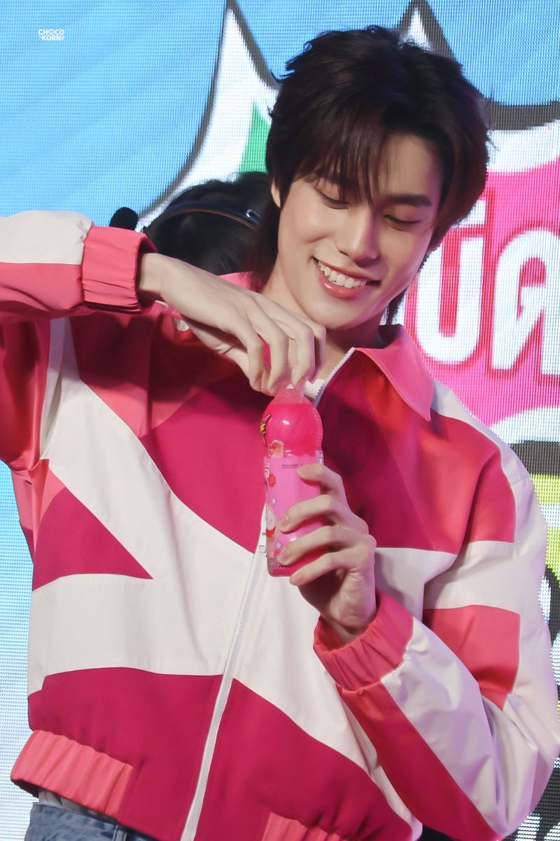 chocokorn's tweet image. คิดถึง💕

#MagicXwithPHUWIN
#phuwintang