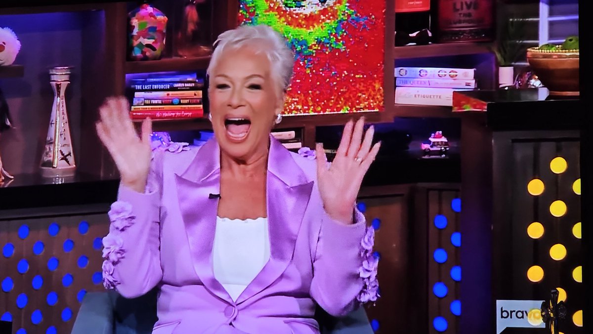 royalliedetectr's tweet image. Can't sleep so I'm watching the What's What Happens Live with Andy Cohen episode featuring @RealDeniseWelch where she defends Harry and Meghan. Thank you for speaking the truth & supporting them.❤️
She is definitely a Bravo Superfan. She knows all of the shows. It's hilarious 😂.