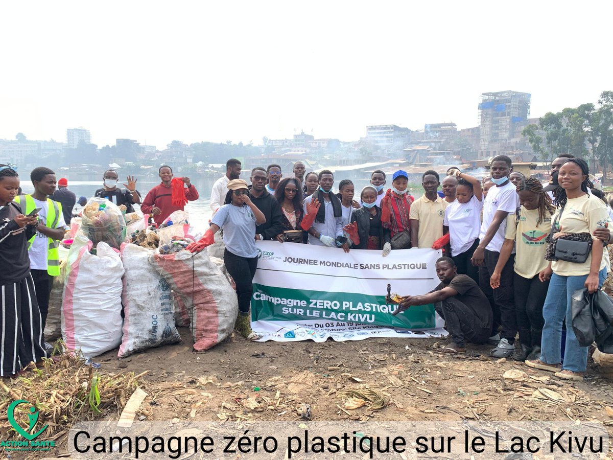 Protéger l’environnement, c’est protéger notre santé.
Pendant une semaine, notre équipe WASH Sud-Kivu a sensibilisé sur la gestion des déchets plastiques.
♻️ Assainir, recycler, prévenir le choléra et le paludisme.
🙏 Merci aux jeunes, OSC et partenaires engagés à nos côtés !