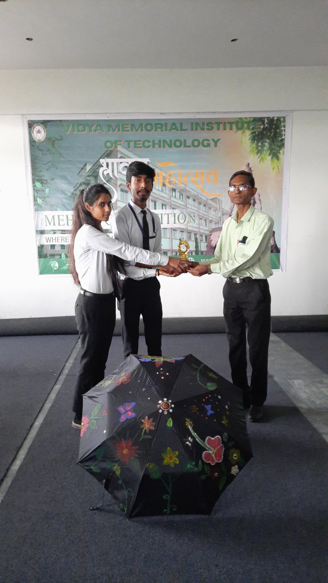 Vmitpolytechnic's tweet photo. VMIT - Ranchi | Umbrella Painting Competition 
Today at VMIT-Ranchi, an Umbrella Painting Competition was organized where students beautifully expressed their creativity on umbrellas. Each umbrella told a unique story — some filled with the colors of nature. https://t.co/ua7wImbxKZ