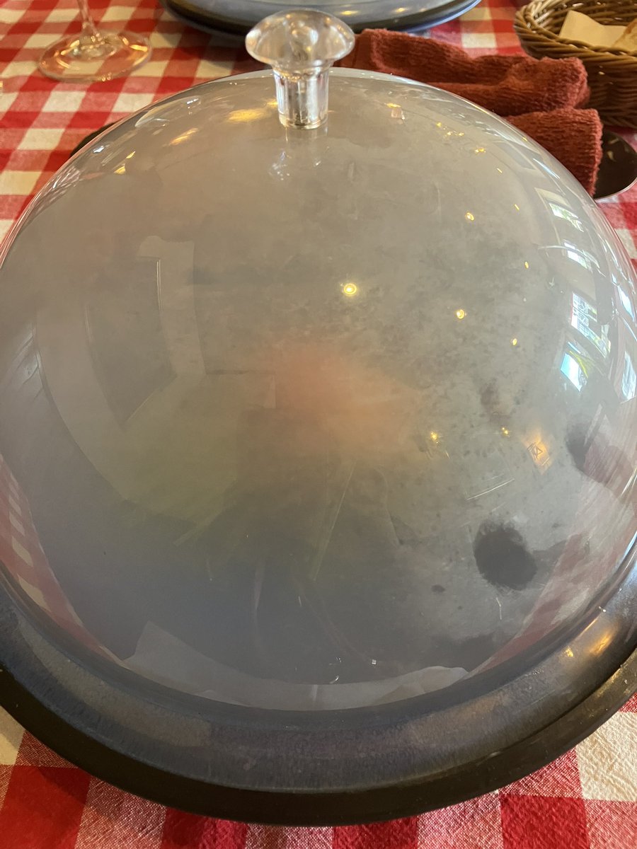 yokokuku's tweet image. お酢じゃなくて神経〆した鯖のスモーク、さくらちゃん宅で収穫したレモングラスも燻してくれた。グレープフルーツと鱒の卵を添えて。