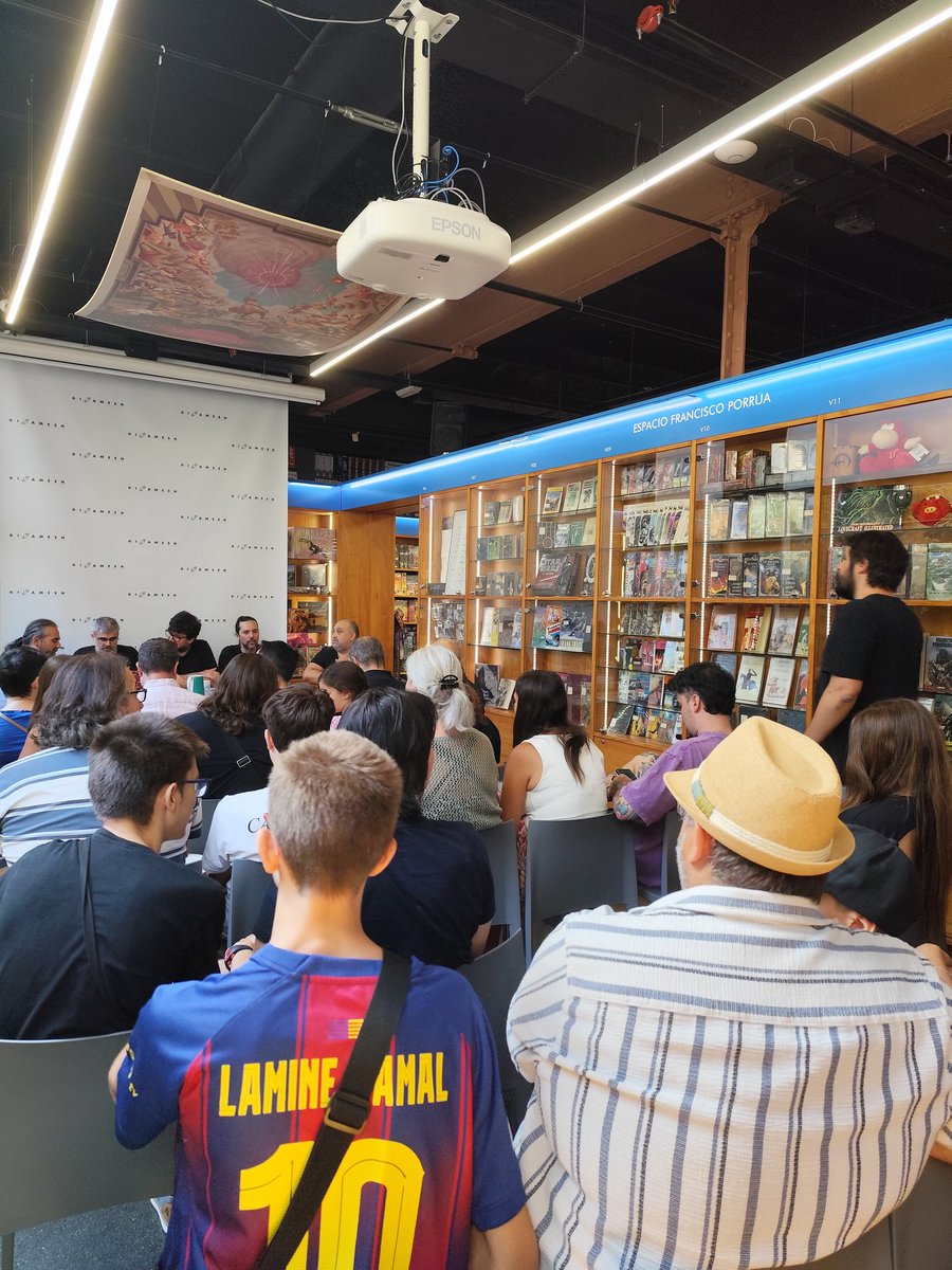 GigameshCat's tweet image. 📖✨ Encetem la presentació de "Els guardians de les paraules" amb els autors: Roman Aixendri, Ramon Linfante i Sergi Llorens. Acompanyats per David García i Paul Blackonion 🎤
🏛️ Apropa't i segueix-nos 👇🏻
youtube.com/live/Hihz8x6bn…
Després farem demostracions 🎲