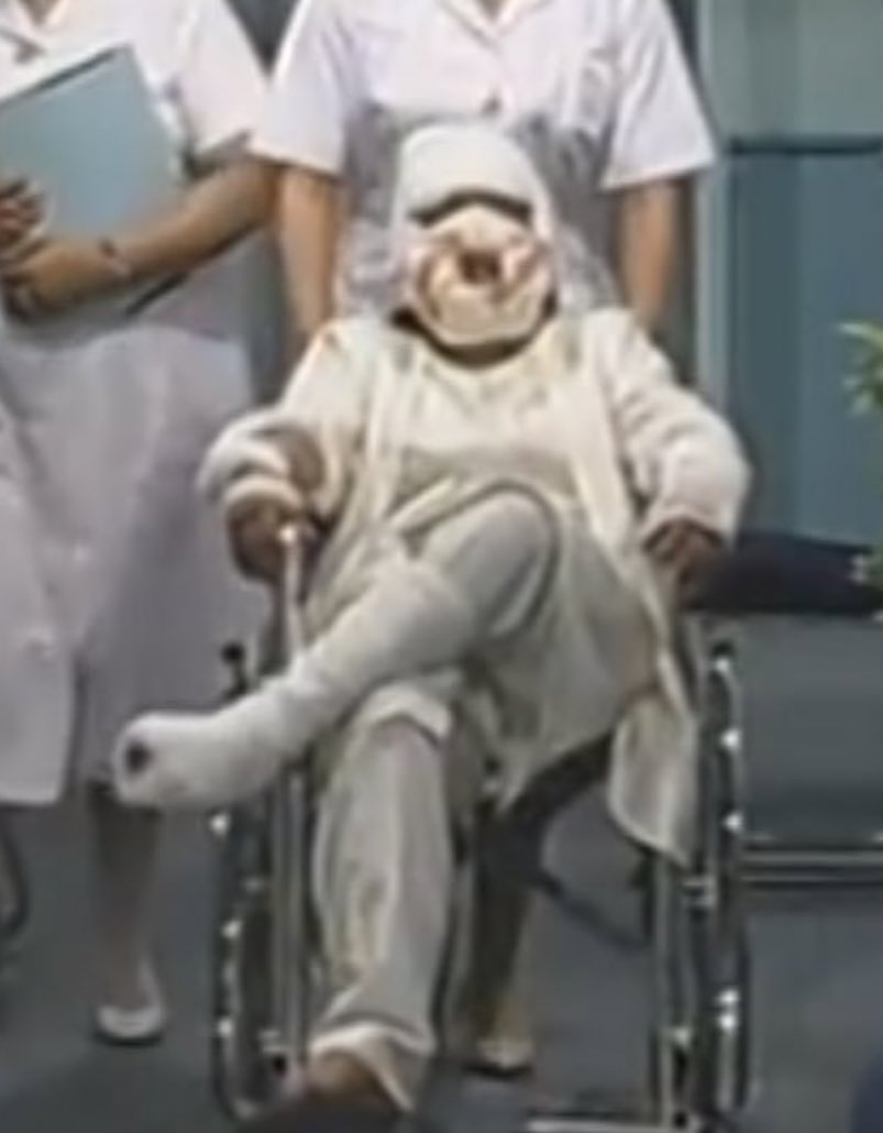 <a href="/Eyaaaad/">إياد الحمود</a> بس ياخي صوت الاذان بكل مكان وعليهم مشويات وبقلاوة