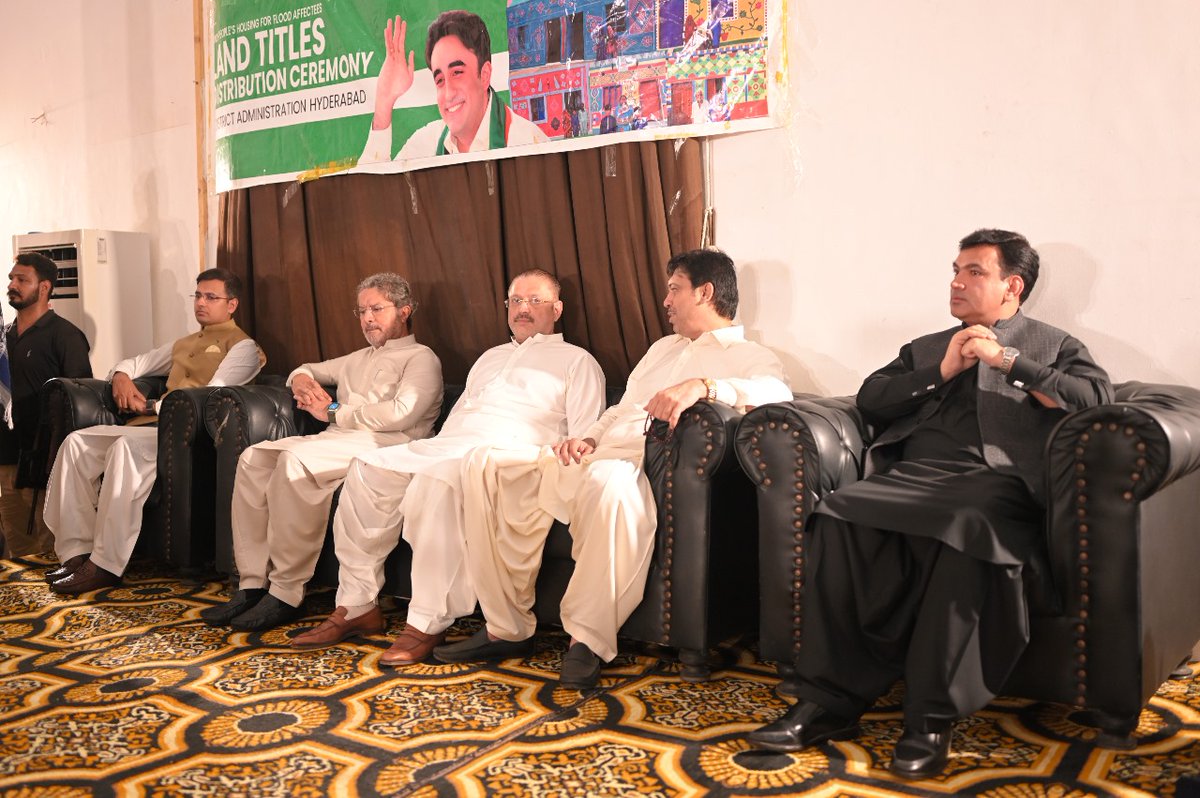 Rawal House (@rawal_house1) on Twitter photo Under the leadership of Chairman <a href="/BBhuttoZardari/">BilawalBhuttoZardari</a> #ApniZameenApnaMakaan land titles distributed by Senior Minister Sindh <a href="/sharjeelinam/">Sharjeel Inam Memon</a> at Rawal House Hyderabad, under the Sindh people housing for Flood affectees SPHF project. Under the leadership of Chairman <a href="/BBhuttoZardari/">BilawalBhuttoZardari</a> #ApniZameenApnaMakaan land titles distributed by Senior Minister Sindh <a href="/sharjeelinam/">Sharjeel Inam Memon</a> at Rawal House Hyderabad, under the Sindh people housing for Flood affectees SPHF project.