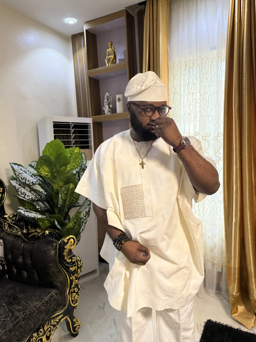 sir_enike's tweet image. It’s time, let’s go for Toyin….
They say I don’t go out, I told them when I go out, I make statements…..today we make statements!!!!