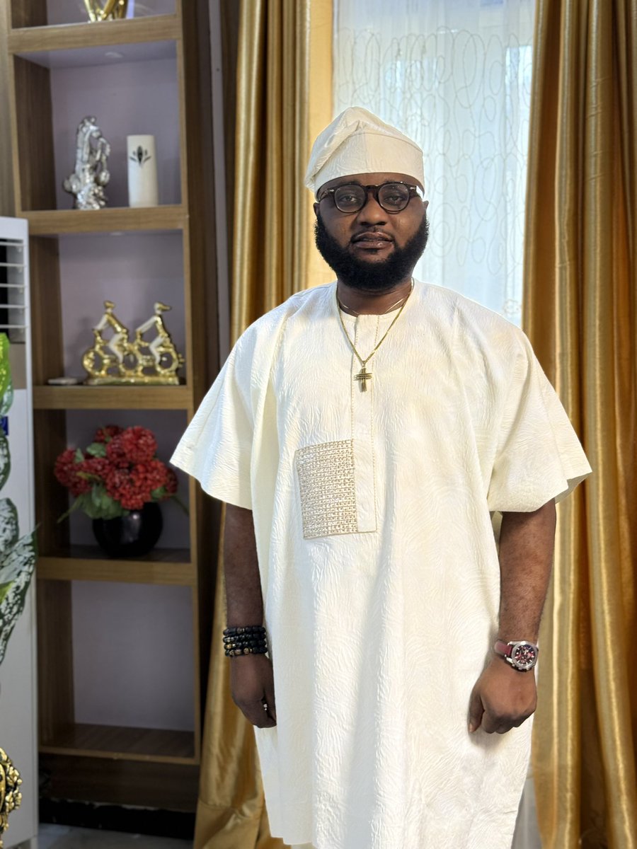 sir_enike's tweet image. It’s time, let’s go for Toyin….
They say I don’t go out, I told them when I go out, I make statements…..today we make statements!!!!