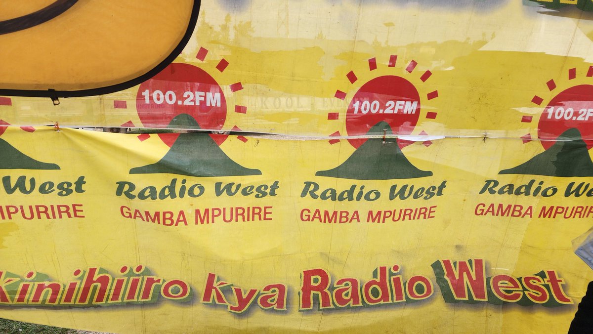 tvwestUG's tweet image. Turi omu kishaayi Kakyeka, Mbarara omu #Ekinihiiro Mira Nkwongyere ekya @radiowestug
Mwahikahi bantumwe...
#Nehinda
#RadioWestAt26