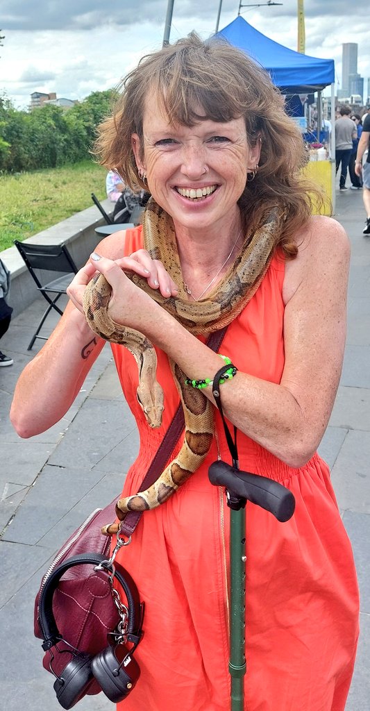 shazlstevens's tweet image. I made a wee friend on a day out in Greenwich 🧡

#enjoylife