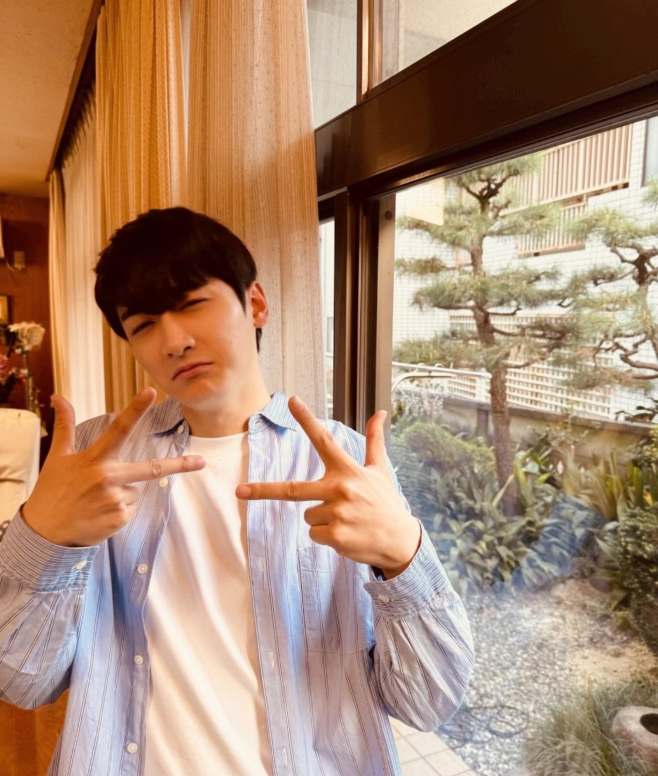 yutakoseki's tweet image. 今夜、22時より!
#土曜ドラマ
#ひとりでしにたい 第5話放送です⭐️
聡さん🤟✨
なかなかない表情のオフショットが撮れました✨✨staff