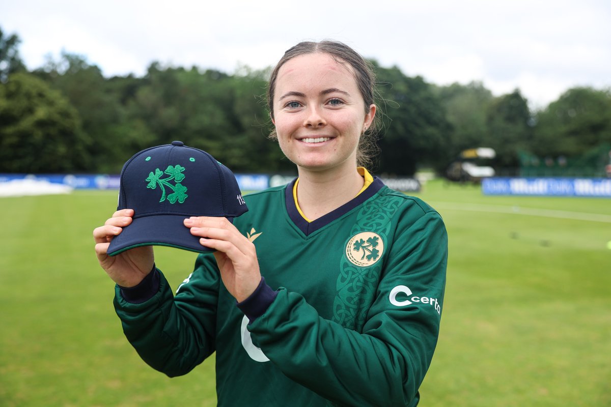 █▓▒▒░░░ODI DEBUT░░░▒▒▓█

Go well Lara McBride! 🙌🔥

WATCH: bit.ly/4lKY4sK
LIVE SCORE: bit.ly/3UxPLVe

#BackingGreen #FuelledByCerta ☘️🏏