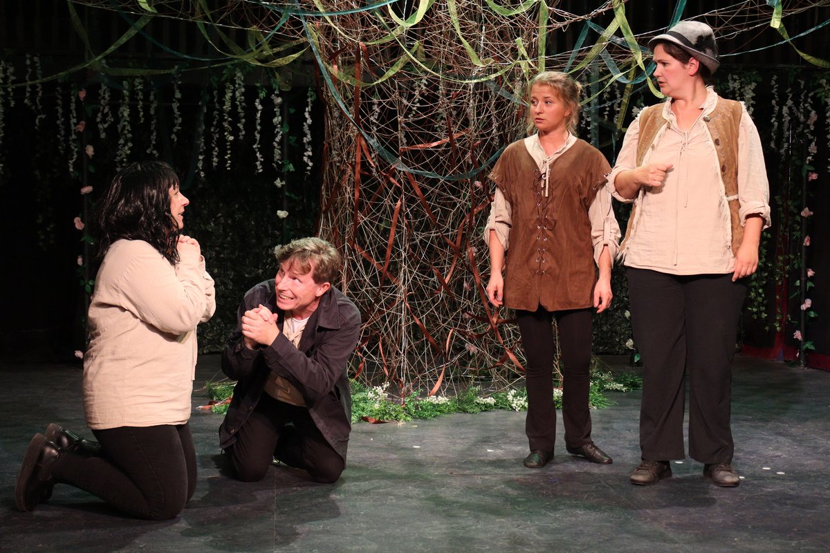 UnboundTheatre's tweet image. What a glorious opening night for 'As You Like It'. Cast, crew & audience alike were on the finest form. We're back at @queensparkarts TONIGHT (26 Jul) at 7.30pm, and then @WycombeMuseum tomorrow.
Tickets / Info: unboundtheatre.co.uk/bucks-shakespe…
#TellGreatStories #BucksShakespeareFest