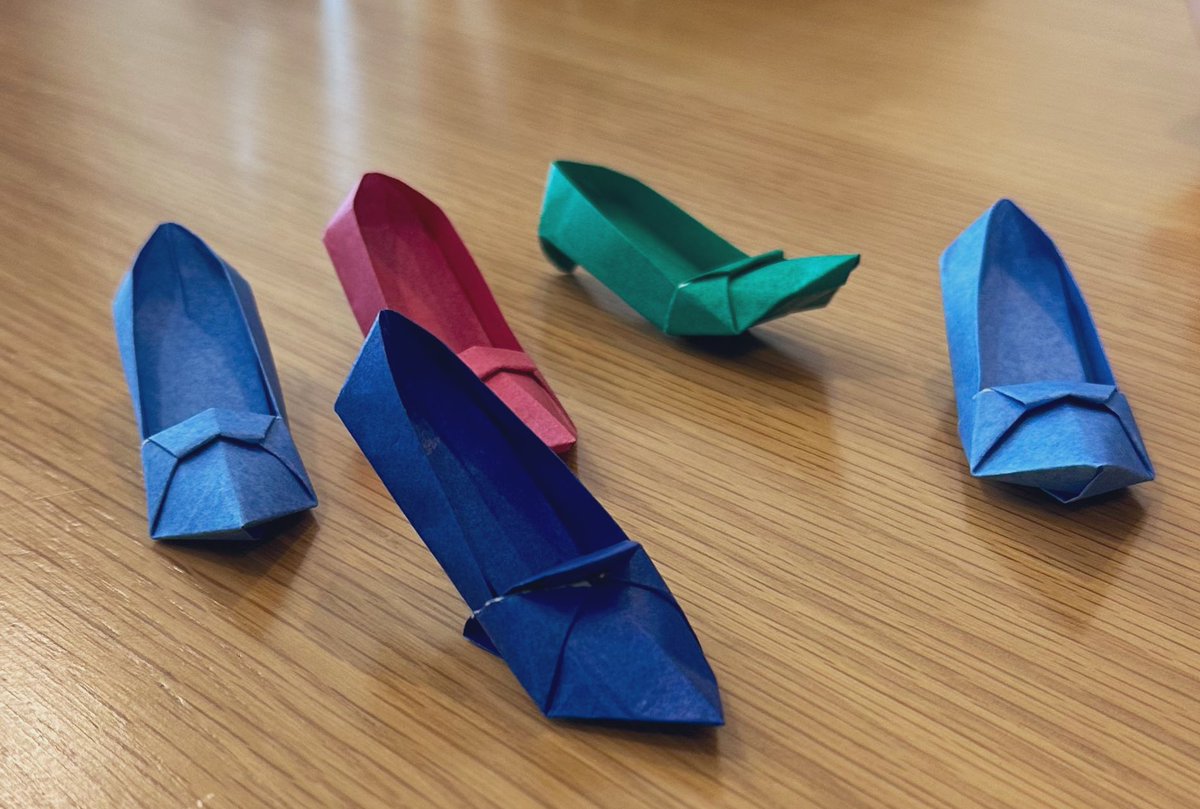 はらぺこ:)ページ はらぺこあおむし 【クラフト製】ベビーチェスト＋ハンガー