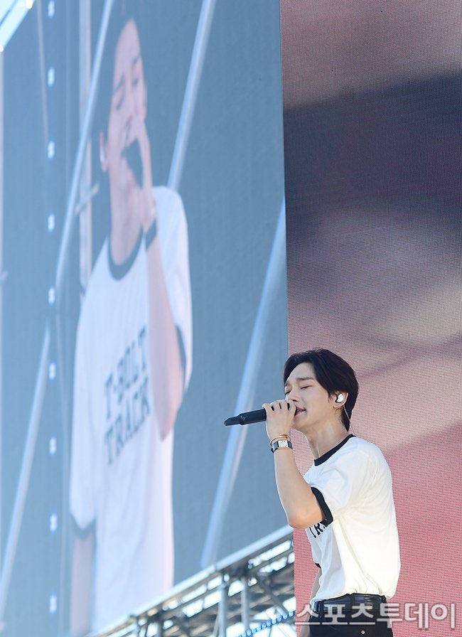 tbestJD's tweet image. he’s so handsome…