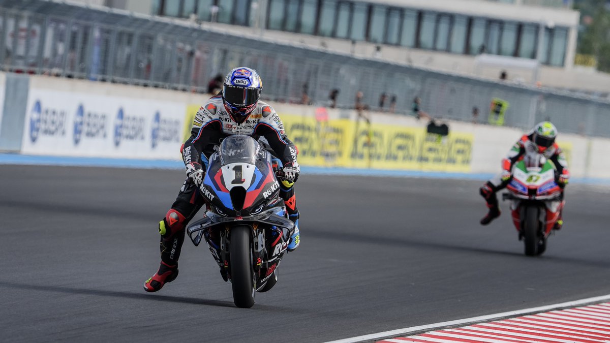 everythingmrace's tweet image. Toprak Razgatlıoğlu is the first ever pole sitter at Balaton Park, leading the Superpole session ahead of Sam Lowes and Andrea Locatelli 👏
📸 #WorldSBK