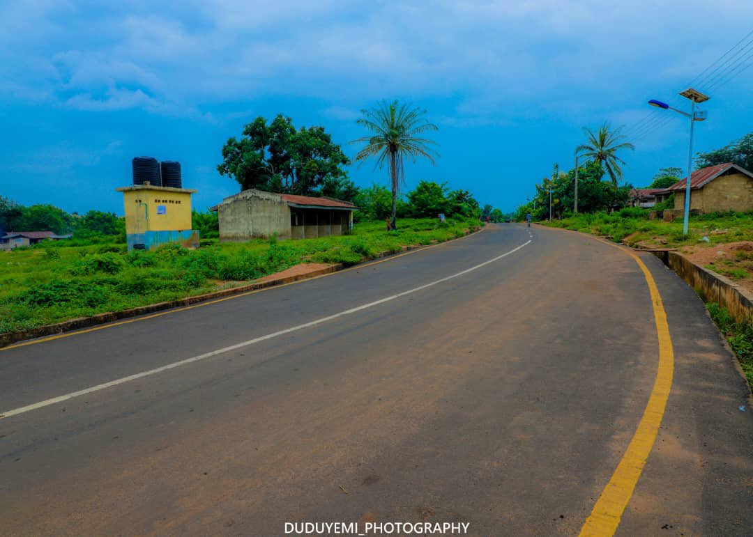 Osun_Works_Min's tweet image. COMPLETED PROJECT ALERT ‼️
Construction of Ilemowu-Telemu Road, Iwo.
#OsunInfraFocus
#ImoleImpactfulGovernance
#ForAGreaterOsun
#QualityInfrastructure