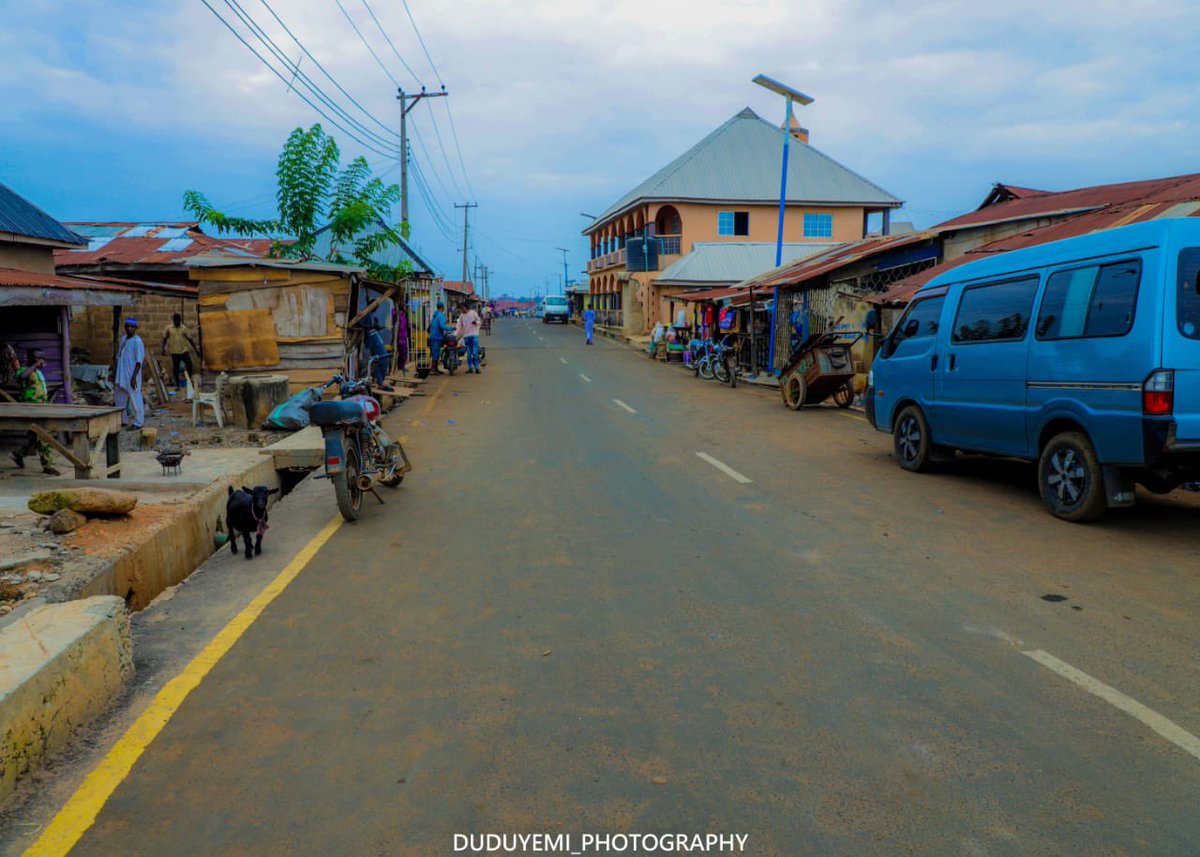 Osun_Works_Min's tweet image. COMPLETED PROJECT ALERT ‼️
Construction of Ilemowu-Telemu Road, Iwo.
#OsunInfraFocus
#ImoleImpactfulGovernance
#ForAGreaterOsun
#QualityInfrastructure