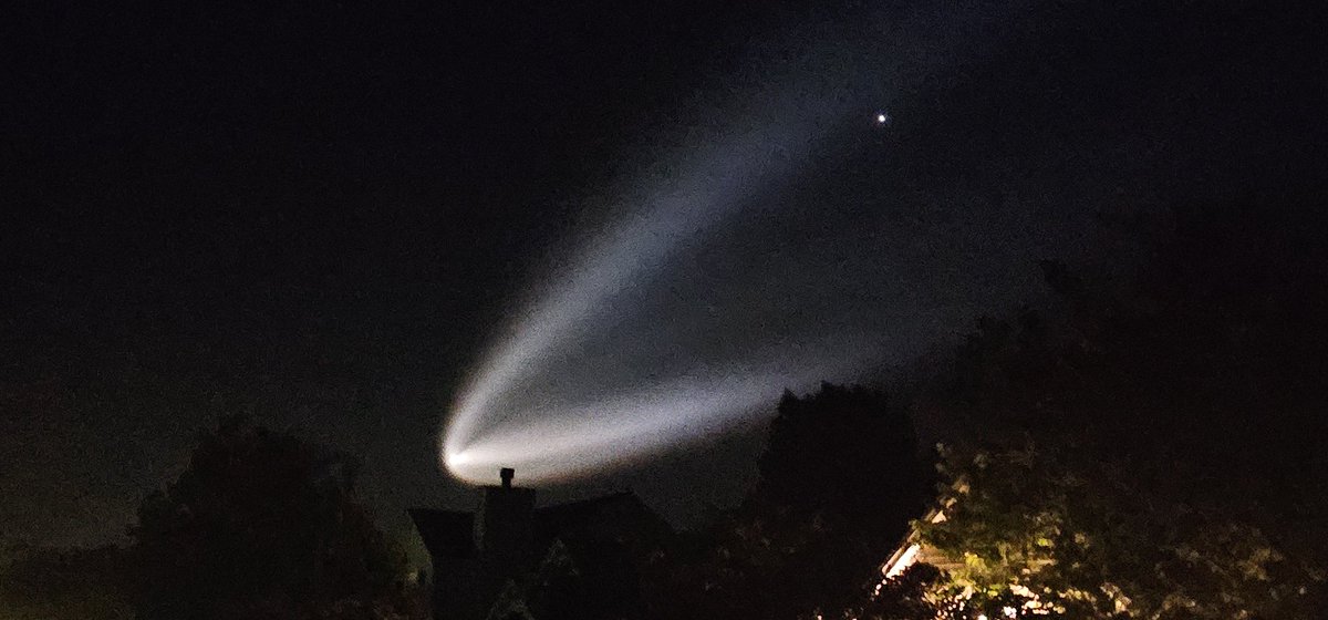 SheaGibsonWx's tweet image. That was quite the trail! Pics don't do it justice!
#SpaceX
#Falcon9
#Starlink
