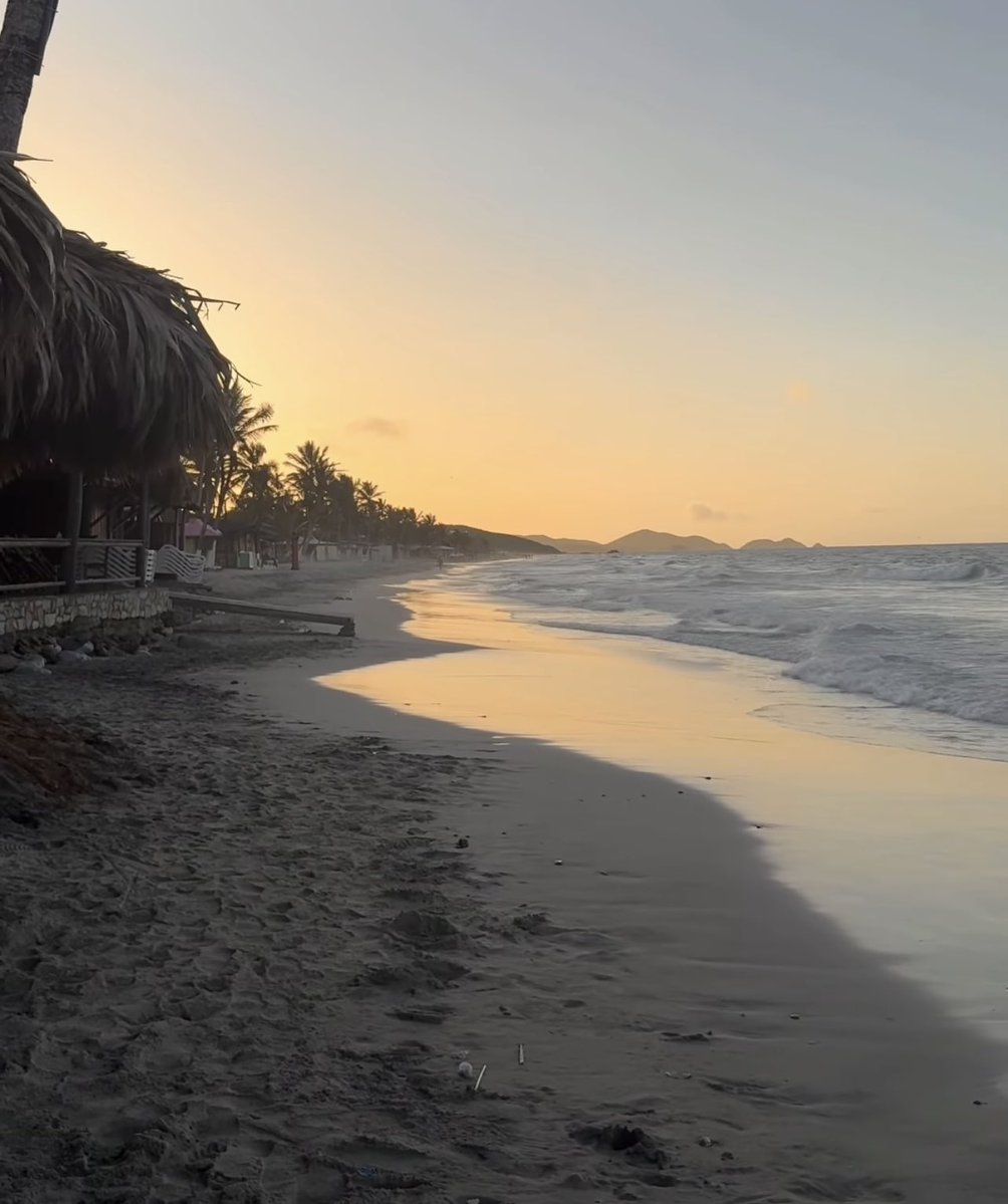 alexcochense's tweet image. Feliz día .
Dios nos bendiga cada día.
Isla de #margarita #venezuela